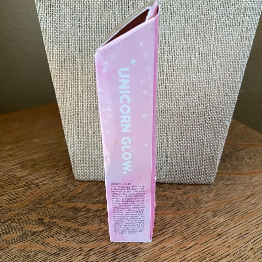 Unicorn Glow Hydrating Foundation Shade: Nutmeg. New in Box (NIB)!